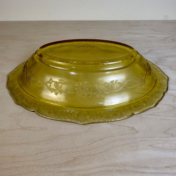 1930s Amber Depression Oval Glass Bowl | Federal Glass Co. - Picture 11 of 15